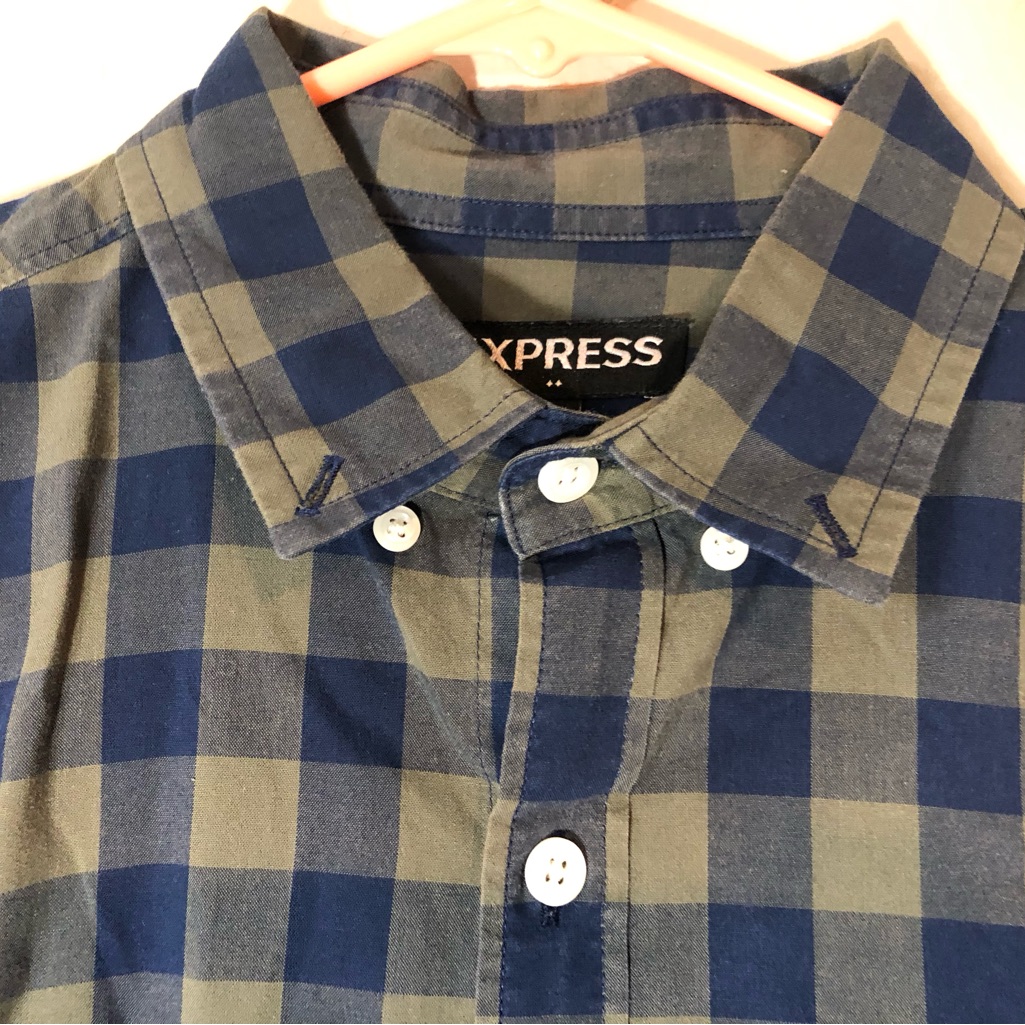 Men’s Express Button-Down